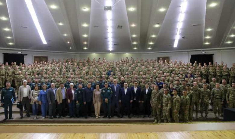 Májilis depýtattary Shýchınsktegi áskerı kolledjde kóshpeli otyrys ótkizdi