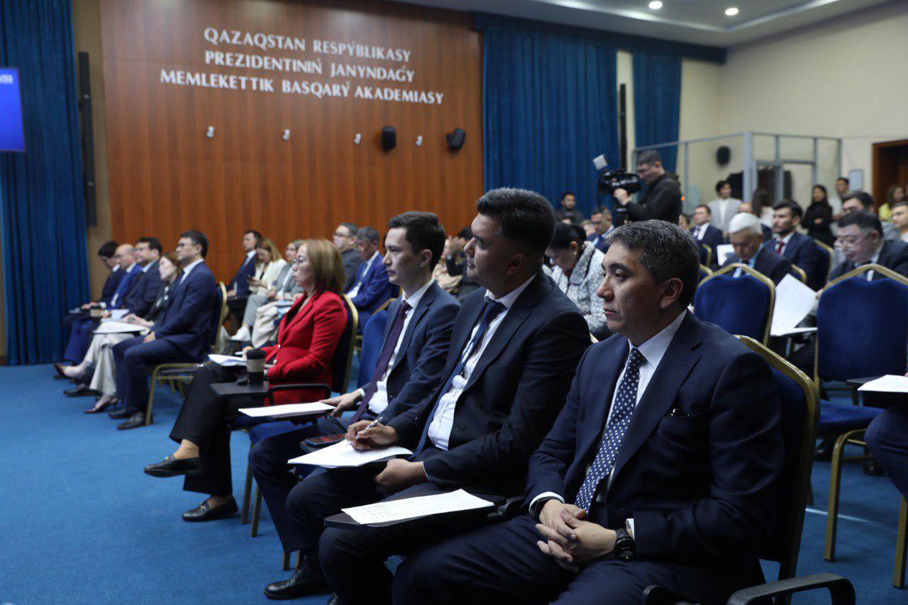 Memqyzmetshilerdi jasandy ıntellekt daǵdylaryna oqytý bastaldy