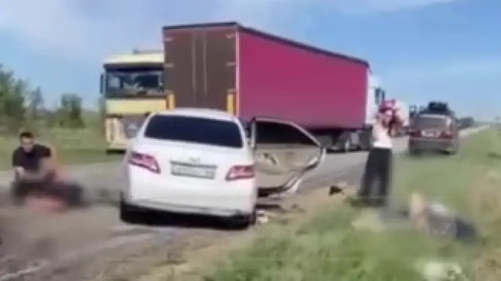 Samara-Shymkent tas jolyndaǵy jol apatynan úsh adam qaza tapty