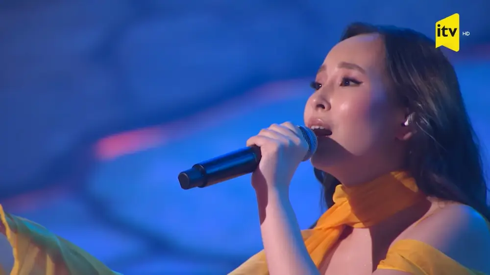 Qazaqstandyq ánshi «The Voice of Azerbaijan» fınalynda óner kórsetti