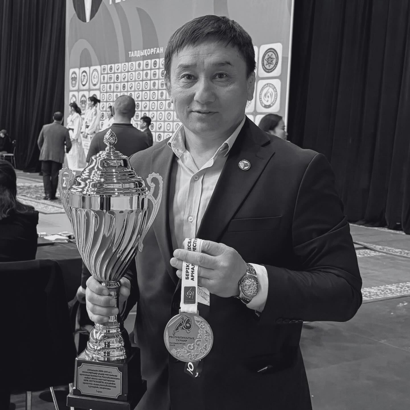 Sańlaq samboshy edi...