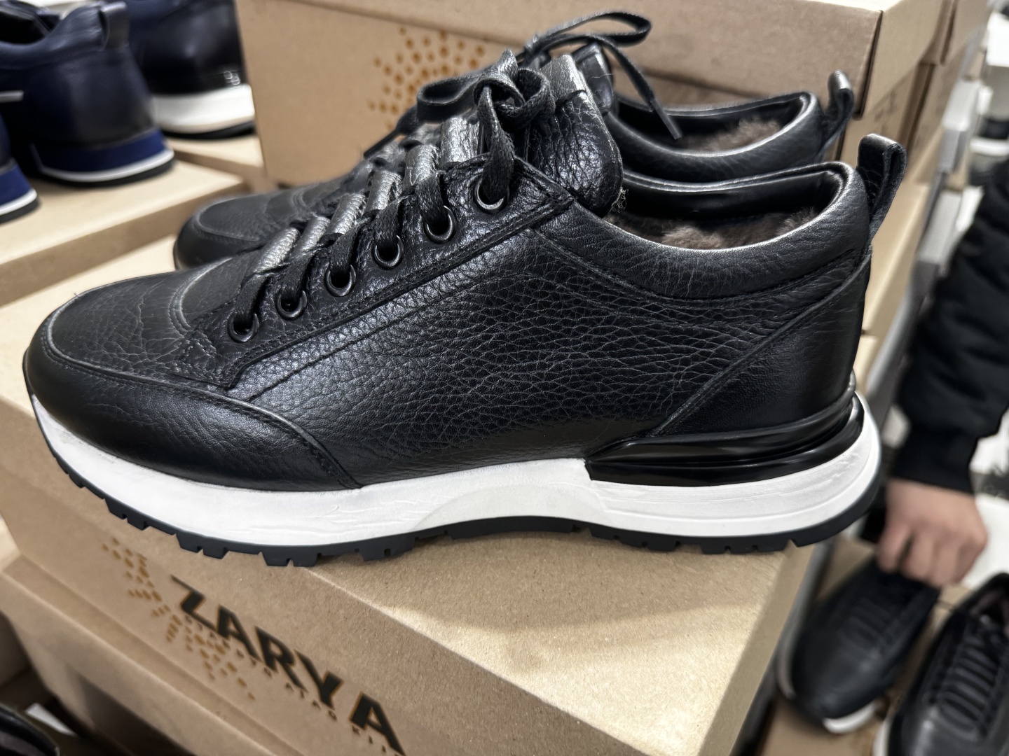 Aıaqkıim fabrıkasy qaıta jandandy