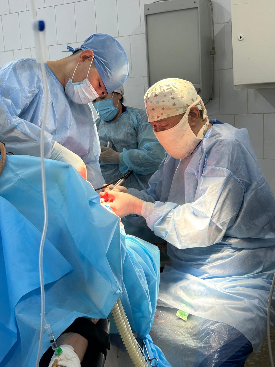 Neırohırýrgter sábıdi aman alyp qaldy