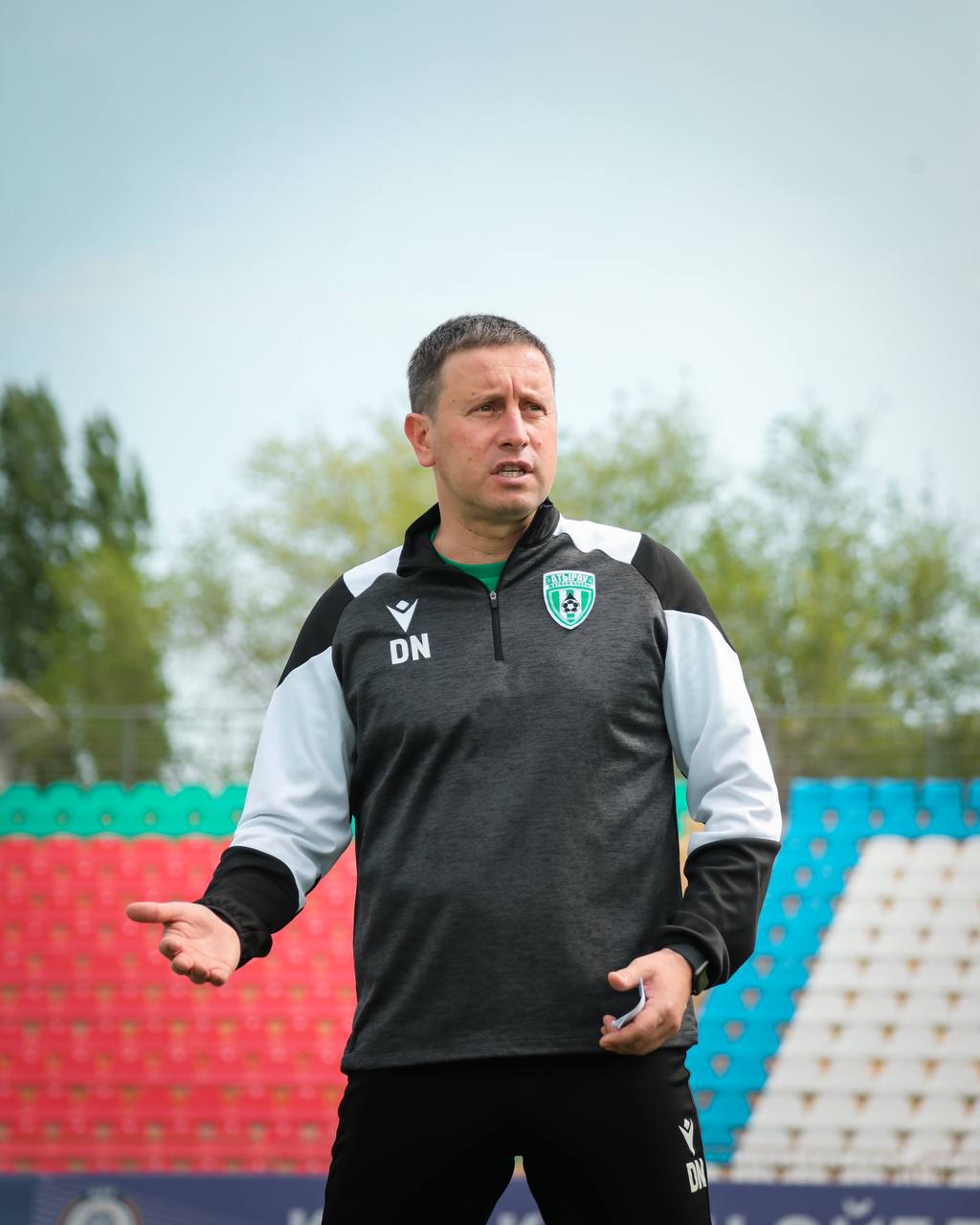 Denıs Mamonov «Atyraý» fýtbol klýbyna bas bapker boldy