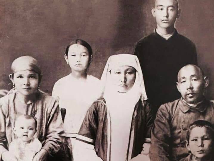 Ashtyq náýbeti: Bir áýlettiń aman qalǵan úni