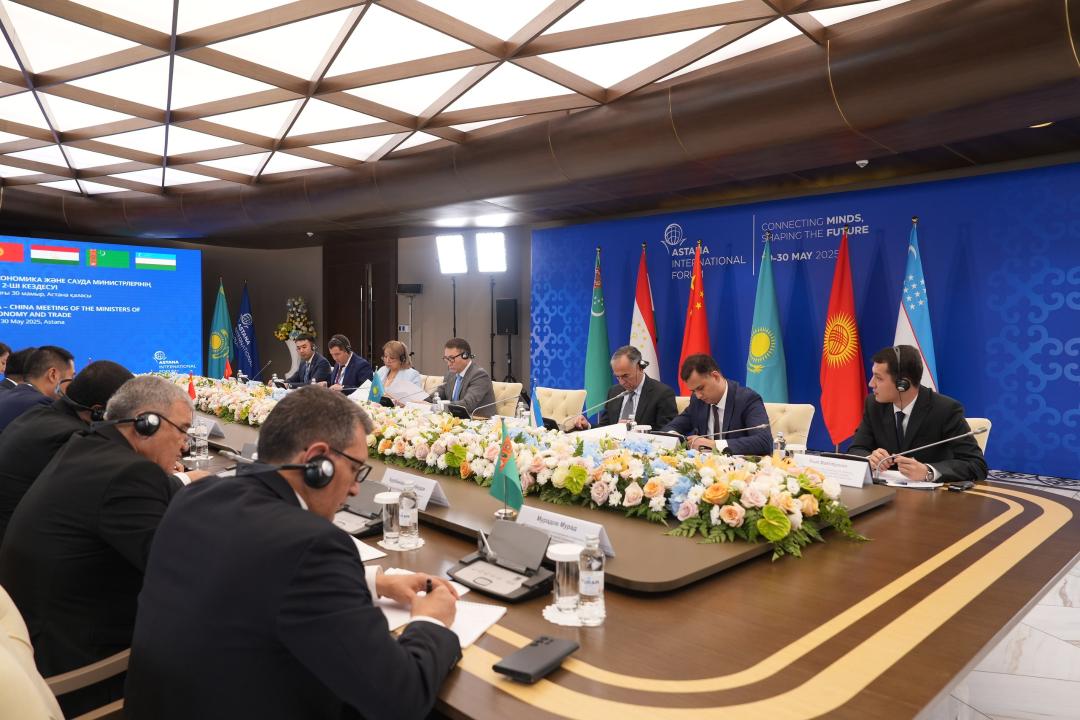 Astana Ortalyq Azııa-Qytaı ekonomıka jáne saýda mınıstrleri bas qosty