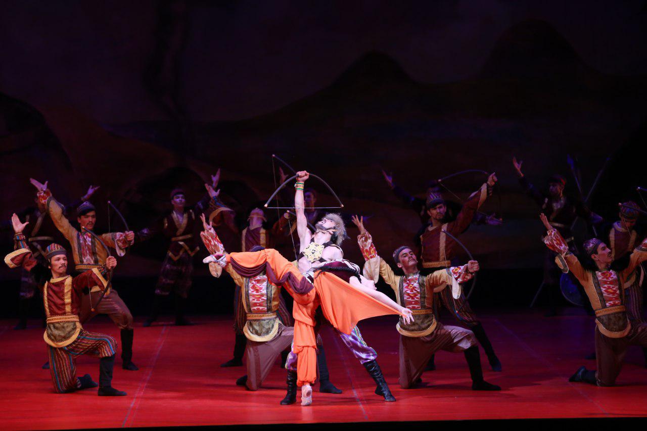 Dúnıeni dúrliktirgen «Qypshaq bıi»