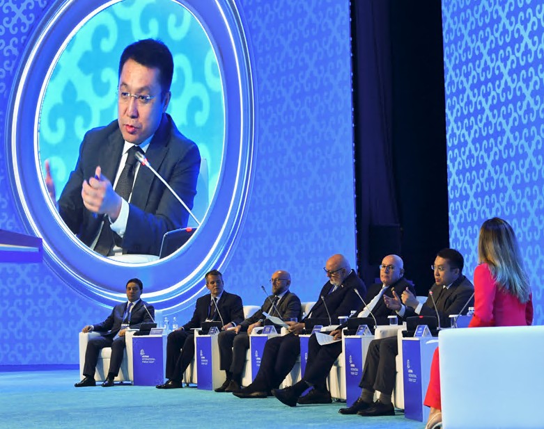 Tyń ıdeıalar men tuǵyrly pikirler alańy