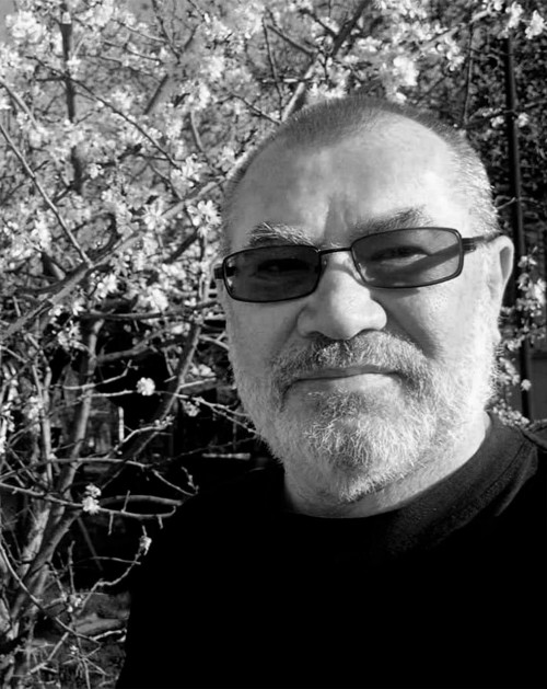 Karıkatýrashy Ibragım Kýbekov dúnıeden ozdy