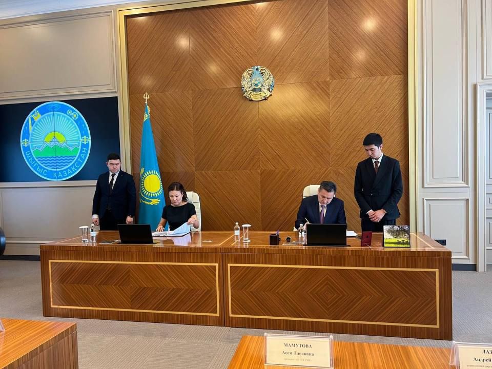О́skemendegi kásiporyndar ekologııalyq memorandýmǵa qol qoıdy