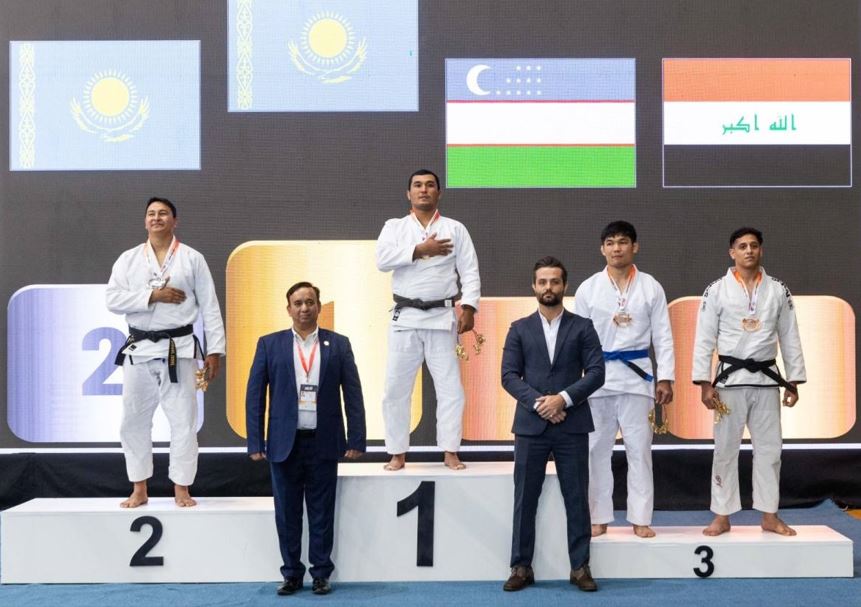 Balýan polıseıler Azııa dodasynda jeńiske jetti