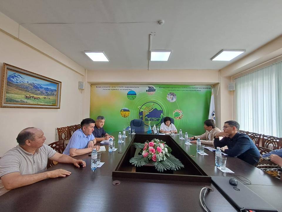 Topyraq qunarlylyǵyn qalpyna keltirý jobasy talqylandy