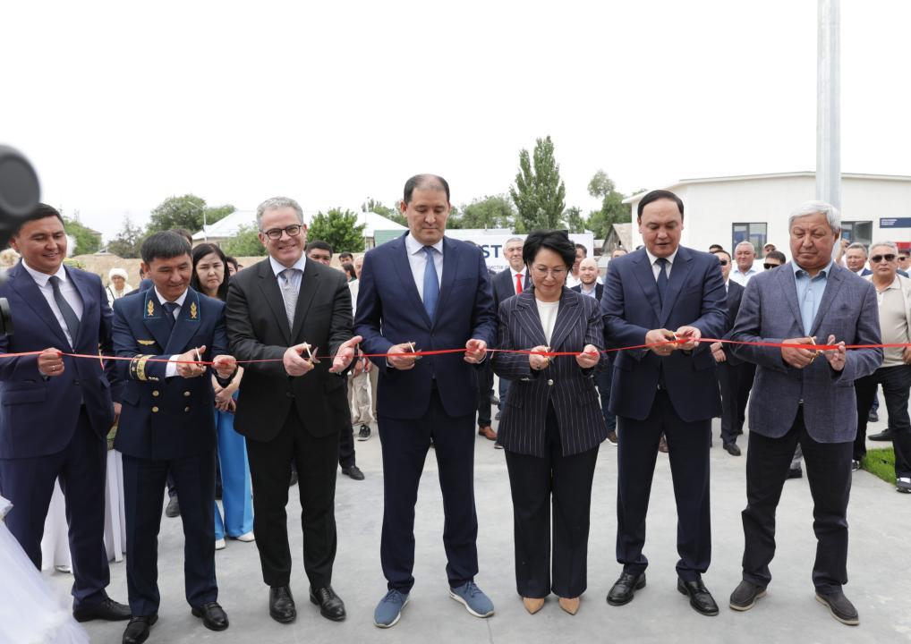 Temirjol klasteri damýda: Shý aýdanynda 100 jańa jumys ornyna arnalǵan zamanaýı depo ashyldy