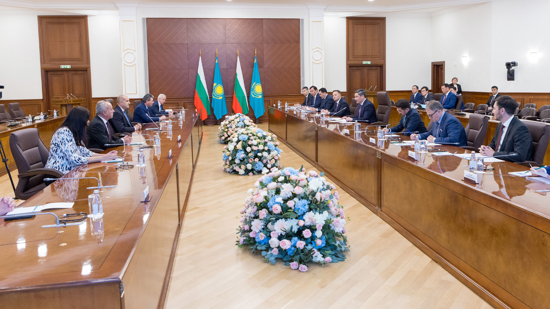 Saýda-ekonomıkalyq baılanys jaıy talqylandy