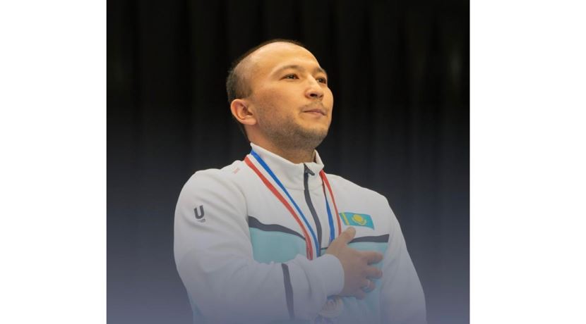 Paýerlıftıngten álem chempıony atanǵan tuńǵysh qazaq