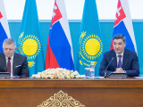 Qazaqstan jáne Slovakııa premer-mınıstrleri kezdesti