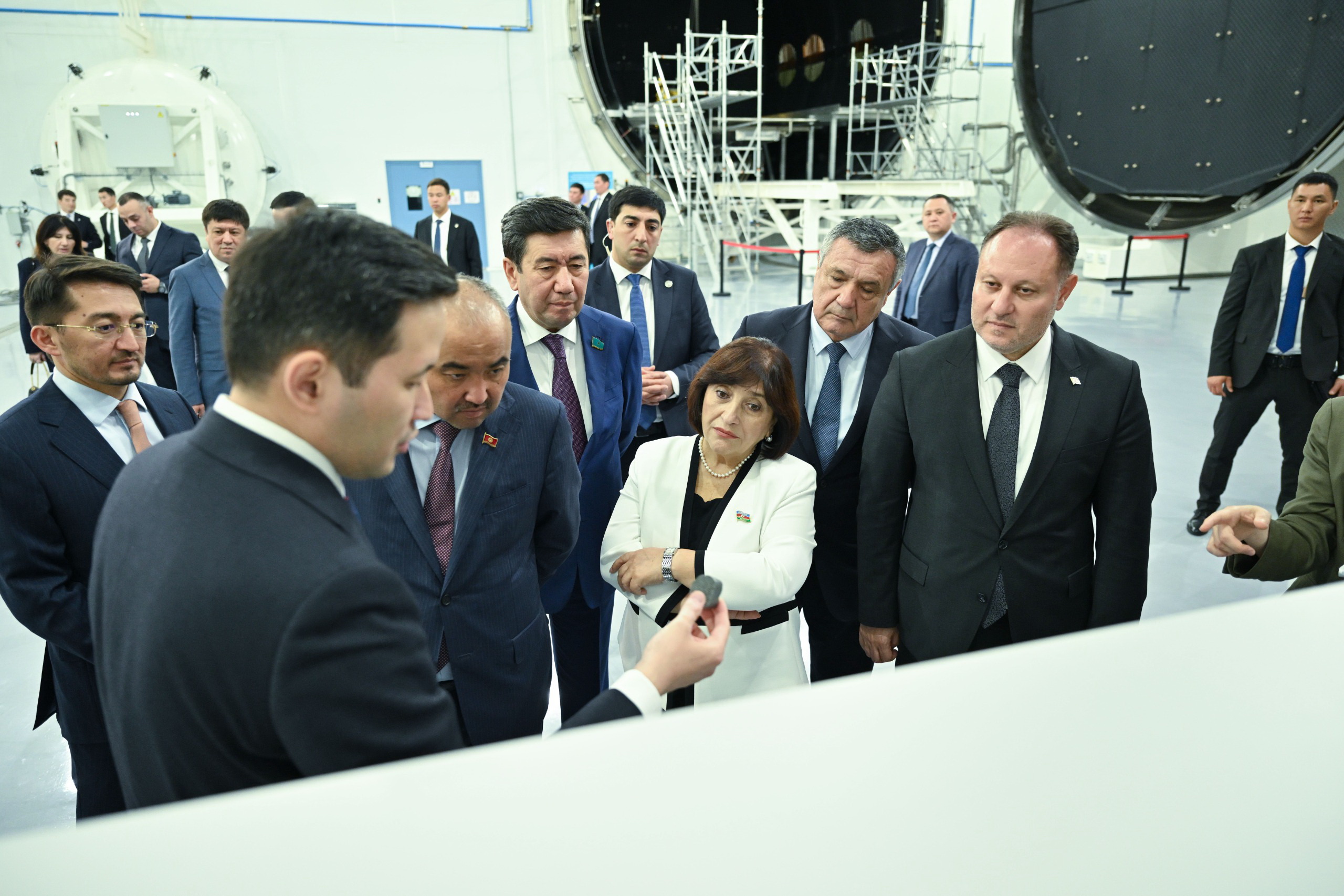 TúrkPA delegasııalary Ulttyq ǵarysh ortalyǵyna bardy