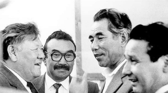 Qaıtalanbas qaısar tulǵa