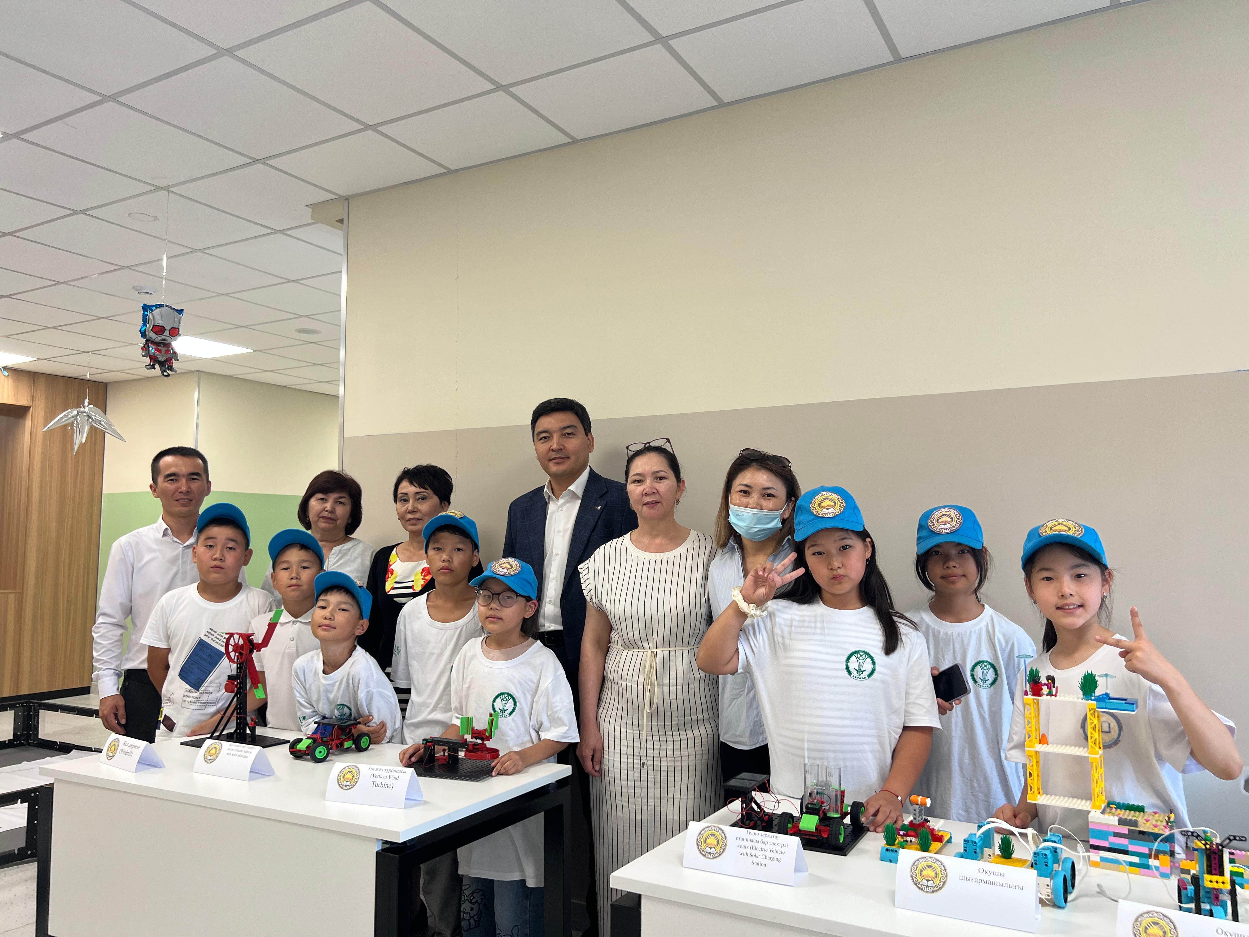 Astanada Digital Generation IT mektep janyndaǵy jazǵy lagerdiń birinshi aýysymy qorytyndylandy