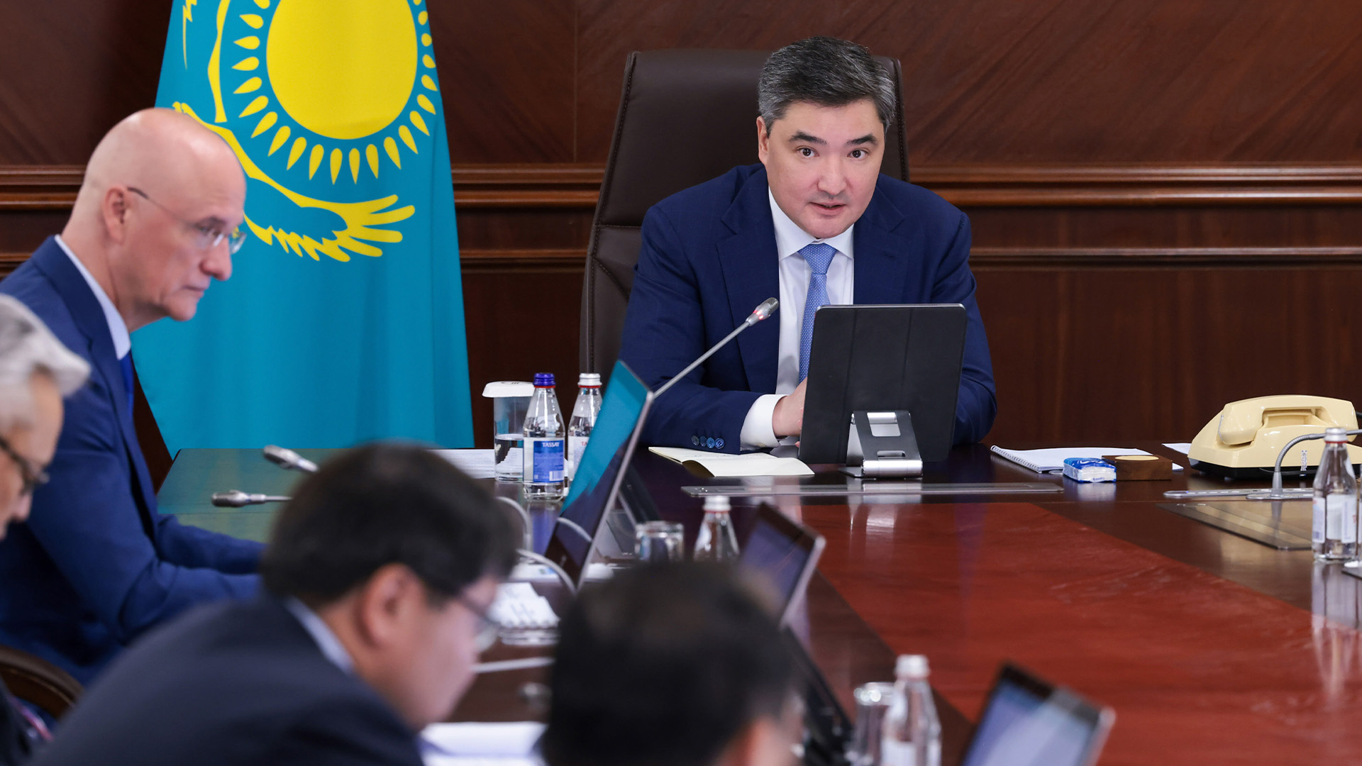 Bektenov Prezıdent tapsyrmalarynyń oryndalý barysyn tekserdi