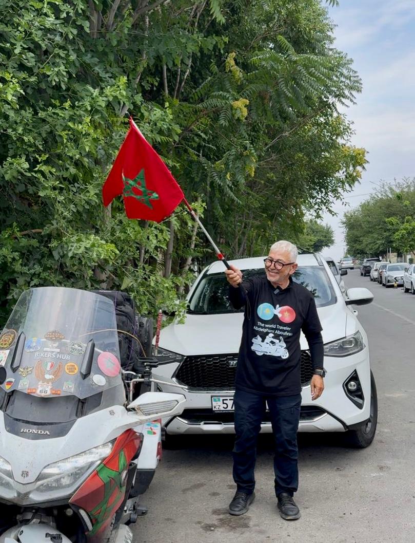 Marokkodan motosıklmen shyqqan saıahatshy Túrkistanǵa jetti