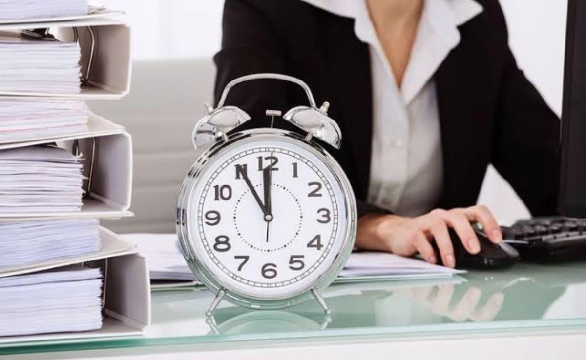 Almaty oblysynda memlekettik mekemeler úshin jańa jumys kestesi engizildi