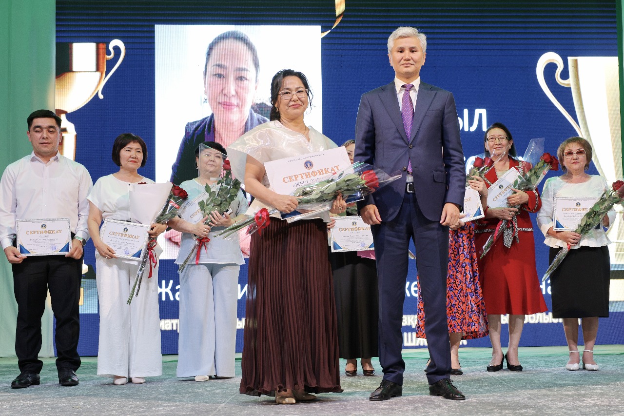 Medısına mamandary marapattaldy