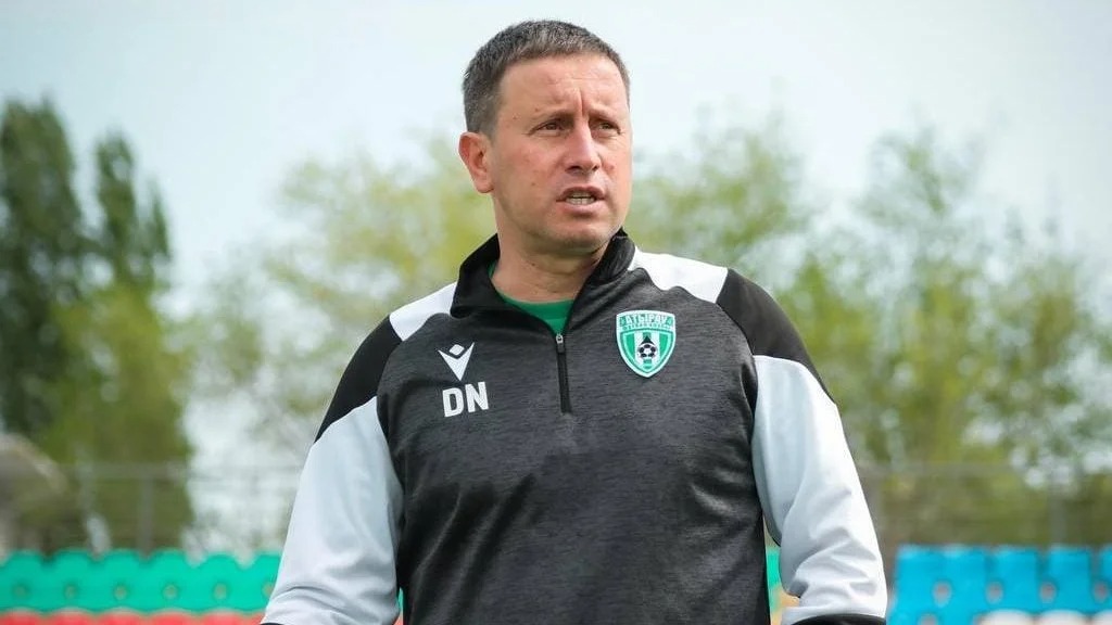 «Atyraý» fýtbol klýbynyń bas jattyqtyrýshysy qyzmetinen ketti
