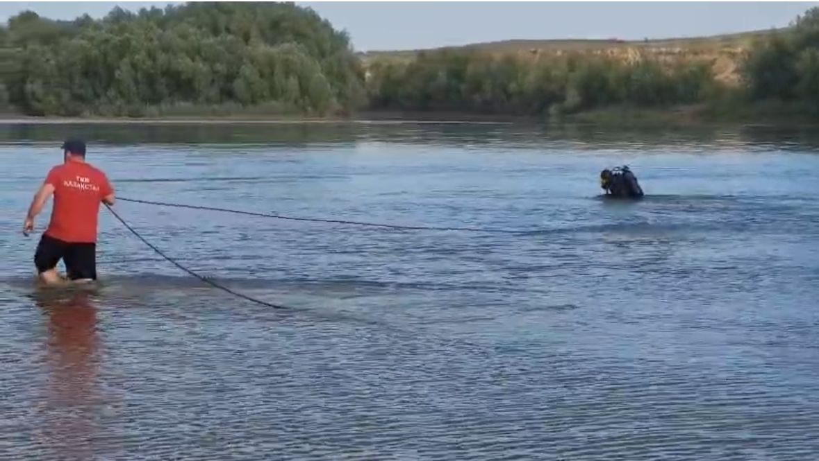 Qara Ertis úsh adamnyń ómirin jalmady