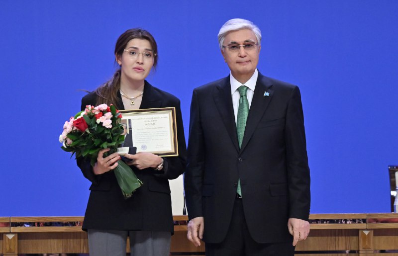 El tynyshtyǵy úshin eńbek etkender marapattaldy