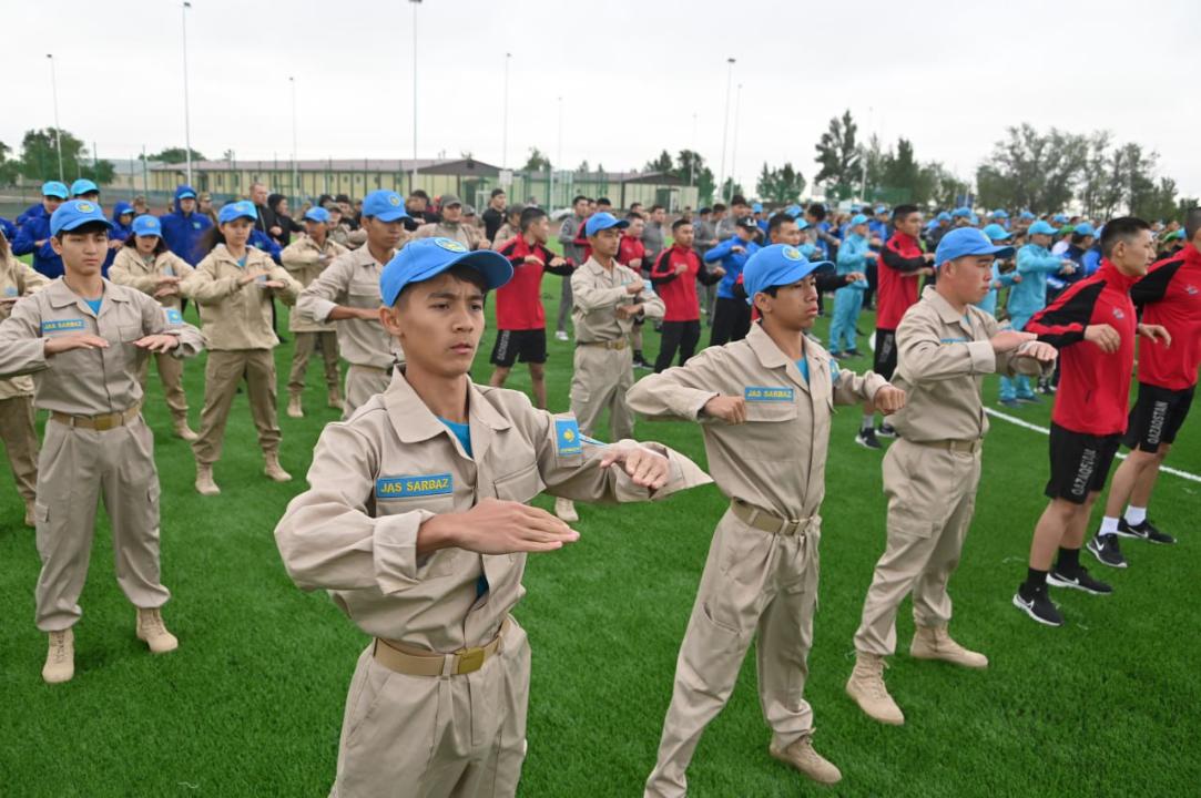 «Aıbyn-2025»: 700-den astam bala áskerı-patrıottyq jıynǵa qatysýda