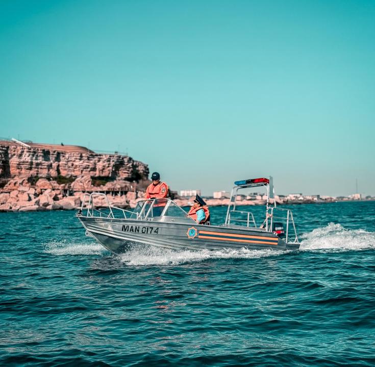 Kaspıı teńiziniń jaǵalaýynda mobıldi beketter ornatyldy