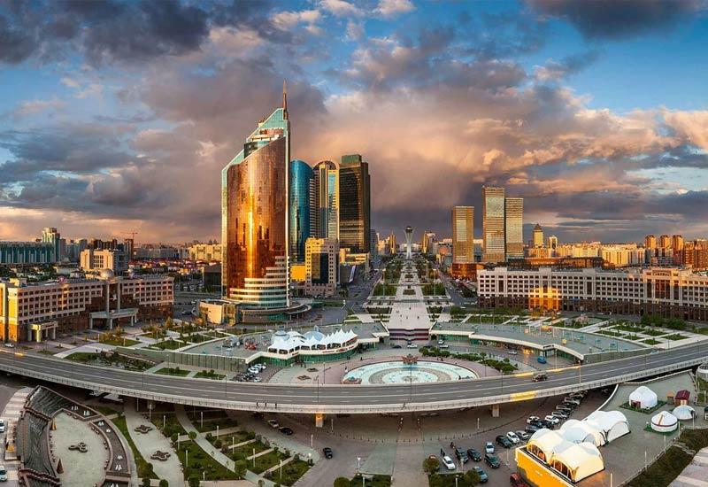Astana. О́tken men búgin