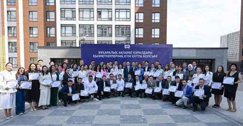 Medıa salasynyń 66 ókili jańa páterge ıe boldy