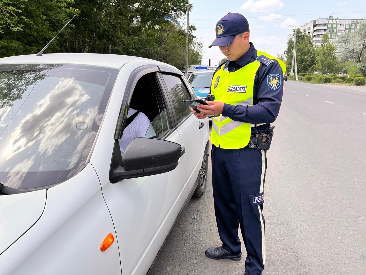 Qaýipsizdik beldigin taqpaǵan 5 myńnan astam pavlodarlyq aıyppul arqalady