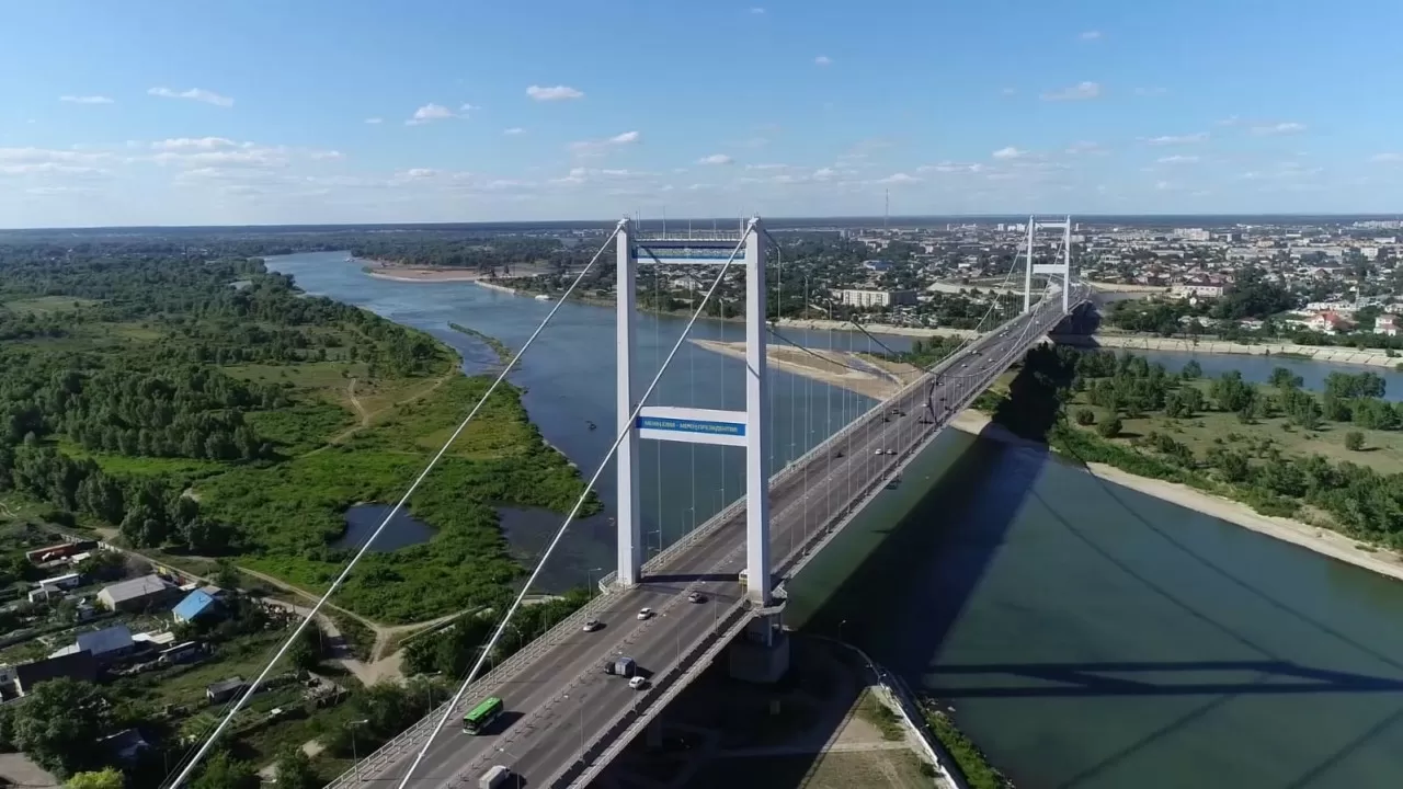 О́ńir abattanyp keledi