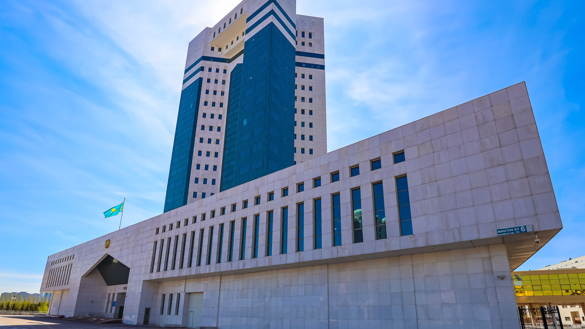 Úkimet Úshtóbeniń jylý jelilerine qarajat bóldi