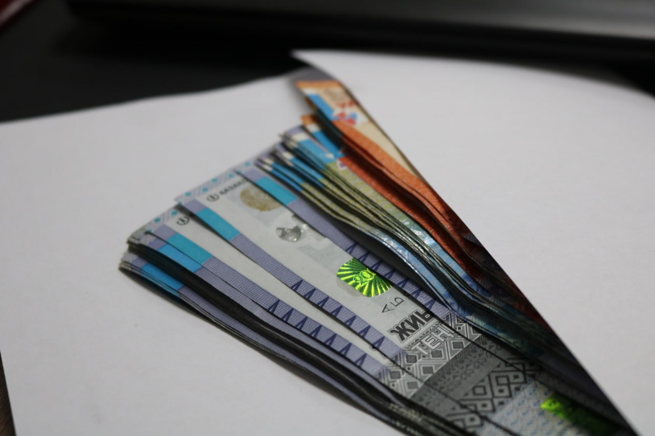 Almatyda iri kólemde para bergen úsh sheneýnik ustaldy