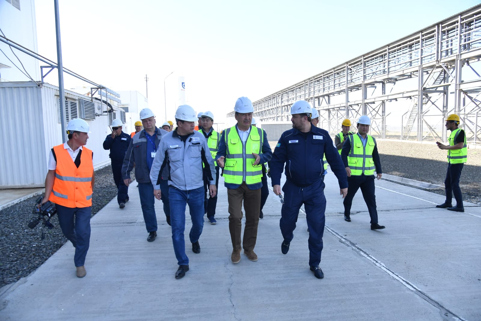 Depýtattar óńirlik ınfraqurylym tapshylyǵyna alańdaýly