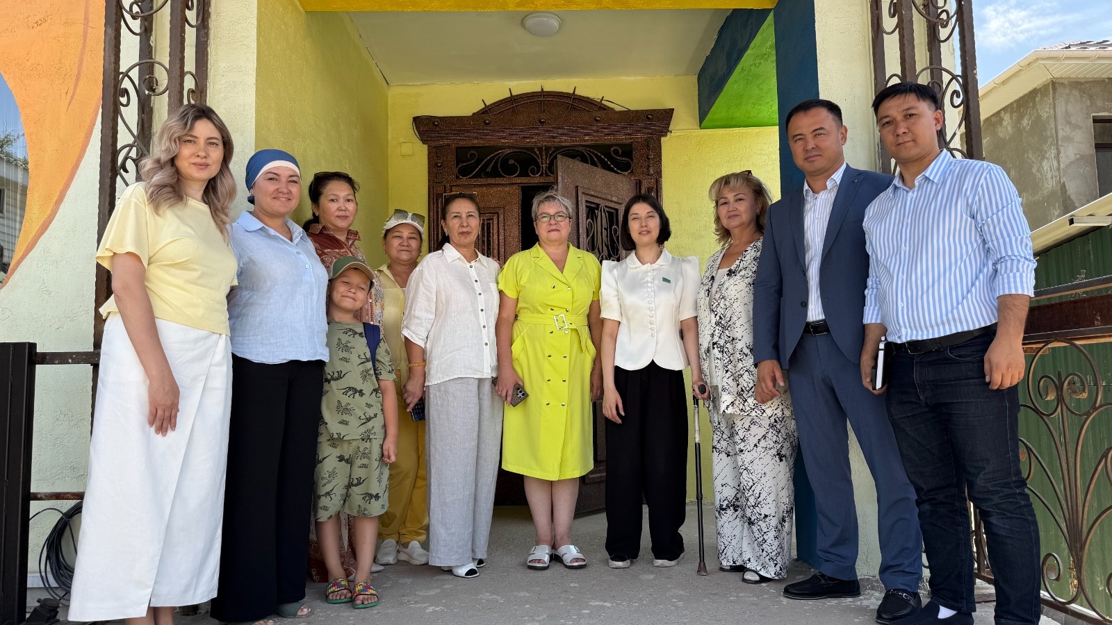 Depýtat Shymkenttegi ońaltý ortalyǵyna bardy