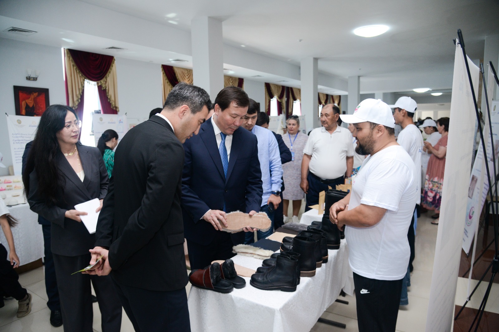 Jergilikti úzdik taýar óndirýshiler anyqtaldy​