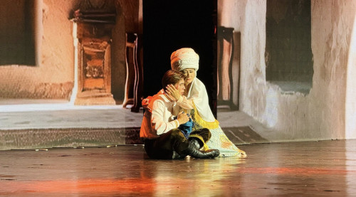 Sahnada – «Ázim áńgimesi»