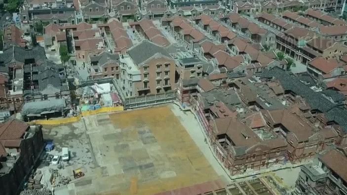 Robottar bir aýdandy kóshirdi