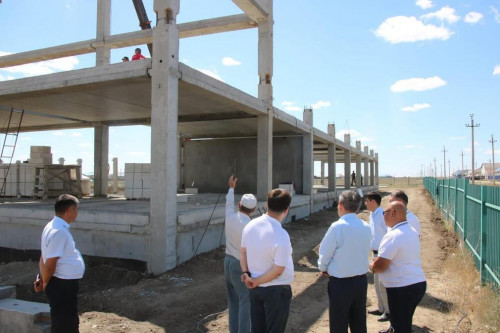 Áleýmettik nysandar jaǵdaıymen tanysty