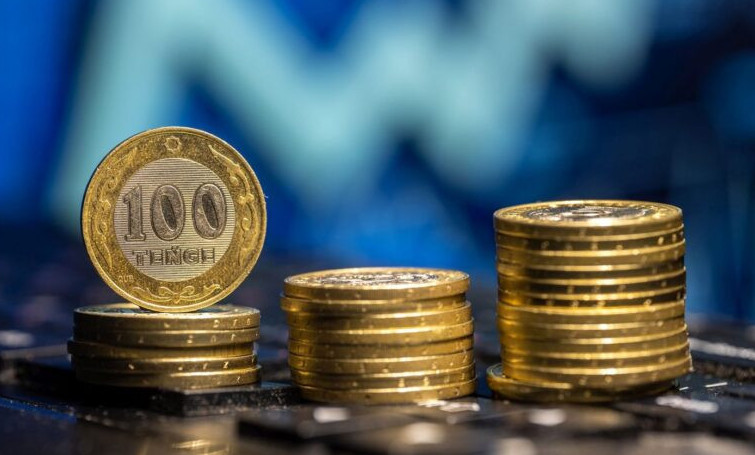 Otandyq bankter jarty jylda 1,4 trln teńge paıda tapty