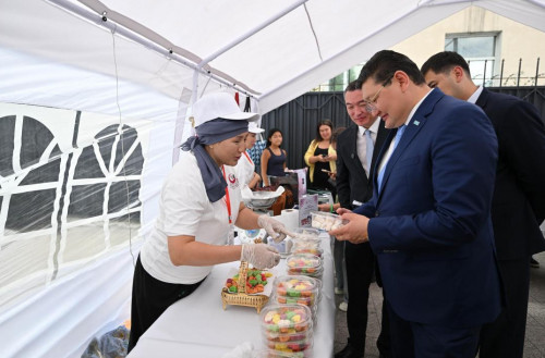 О́ńir ónimine suranys joǵary