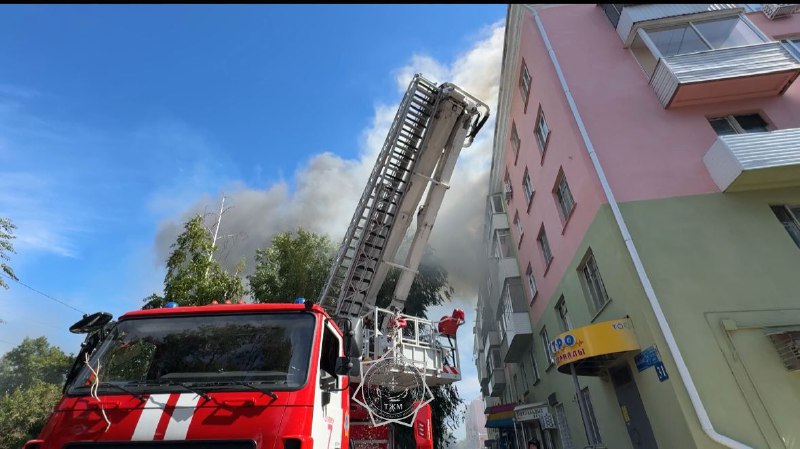 О́skemende kóppáterli úıdiń shatyrynan órt shyqty