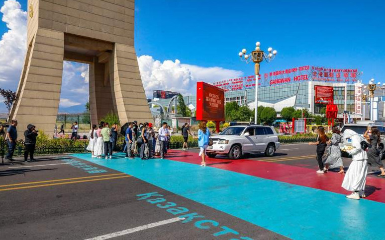 Júrgizýshisiz júk kólikteri jolǵa shyǵady