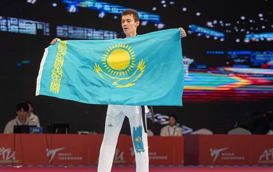 Ýnıversıada-2025 dodasynda qorjynǵa alǵashqy altyn tústi