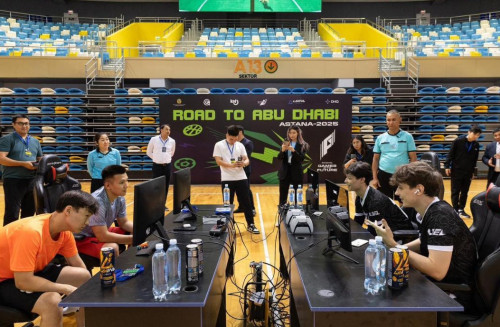 Astanada fıdjıtal fýtboldan úzdik komanda anyqtaldy